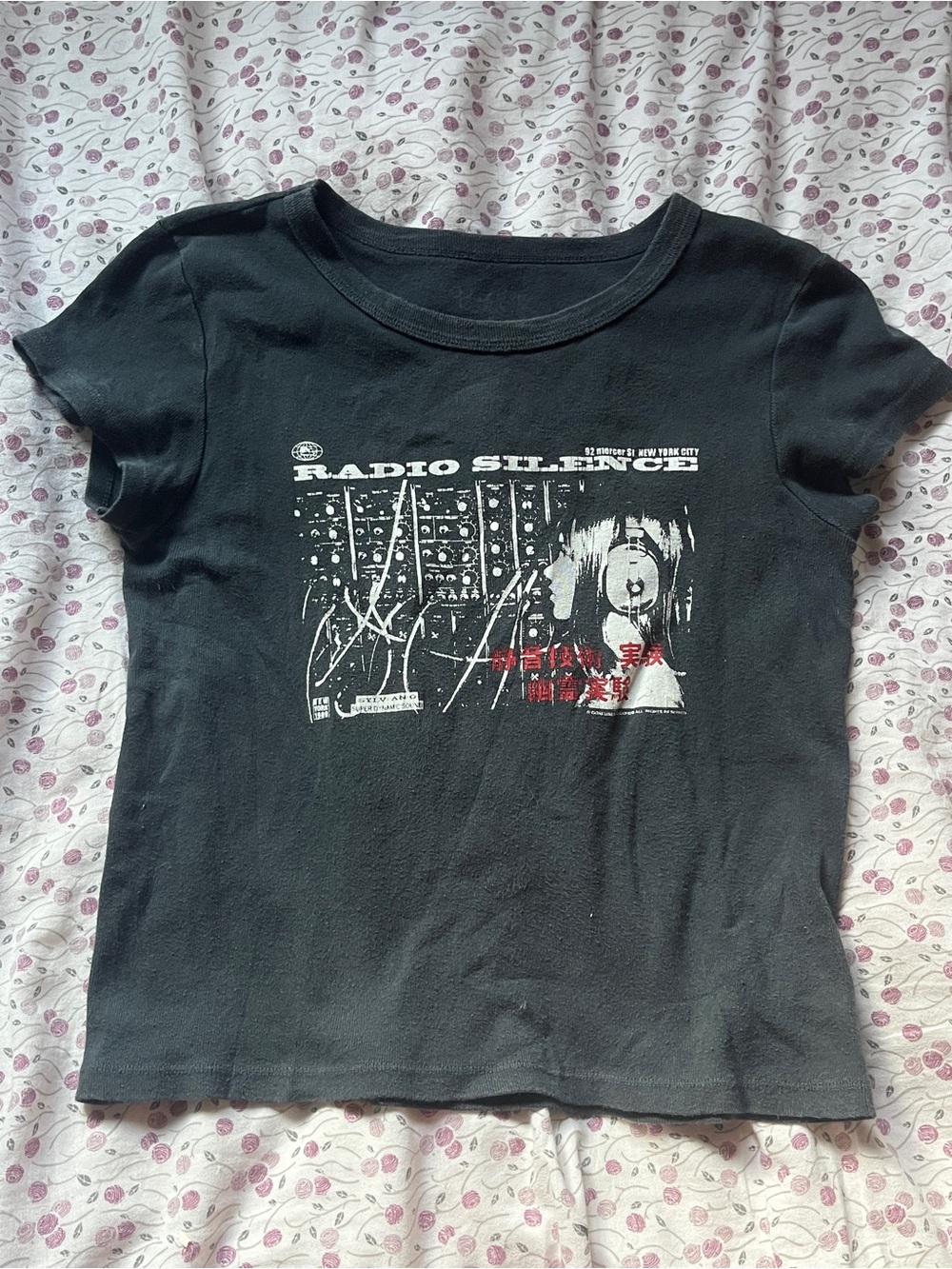 brandy melville radio silence tshirt